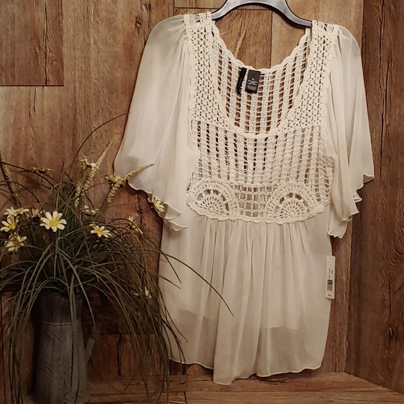 new directions Tops - NWT Women's Blouse